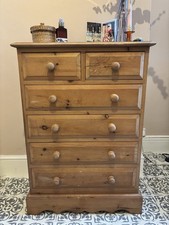 Stylish Chic Solid pine chest